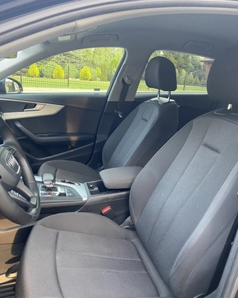 Audi A4 cena 82900 przebieg: 104573, rok produkcji 2017 z Chełm małe 326